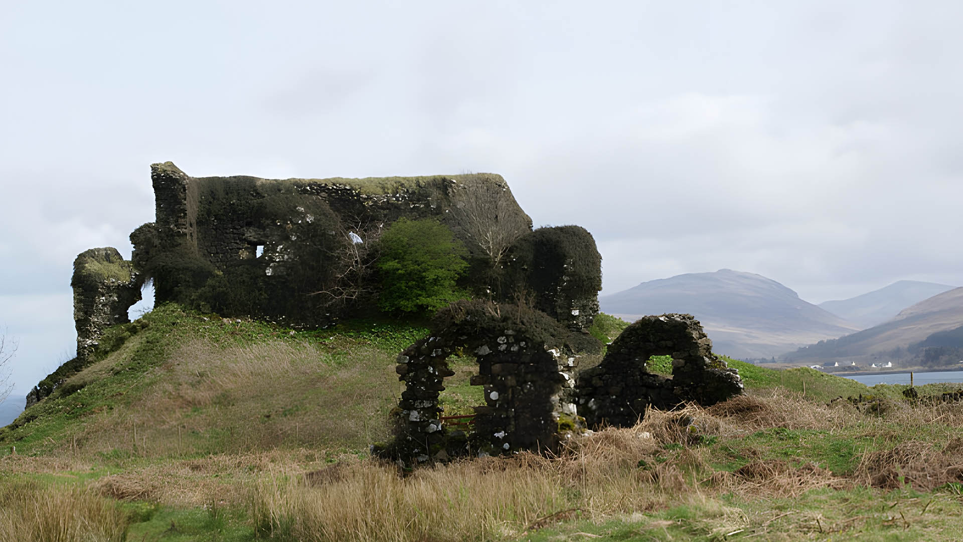 Aros Castle remains above tidal estuary